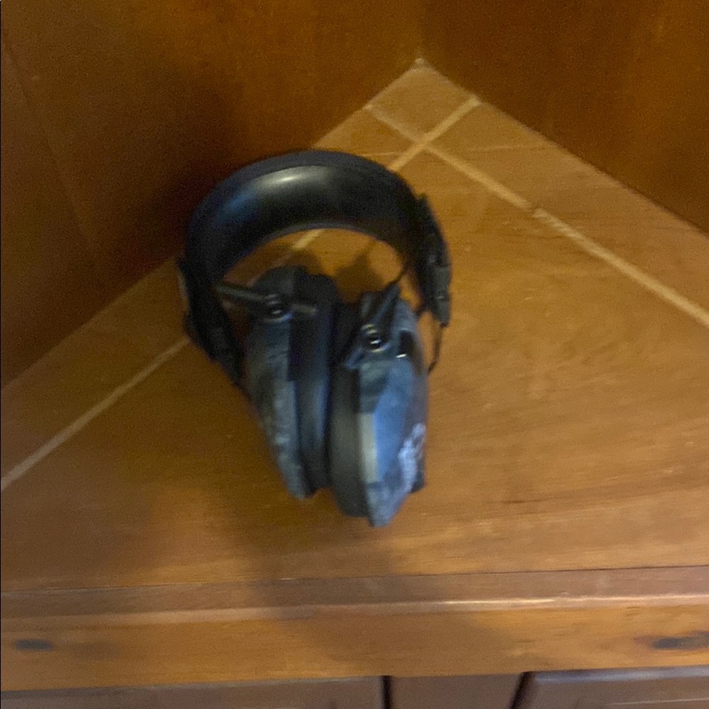 Black Noise-Cancelling Headphones